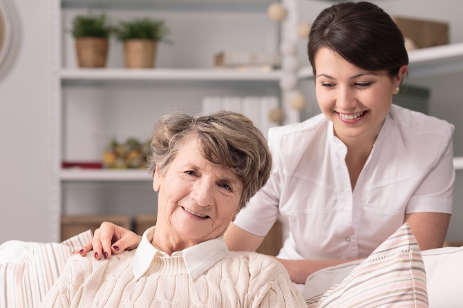 ease-your-worries-with-homemaking-and-companionship-services